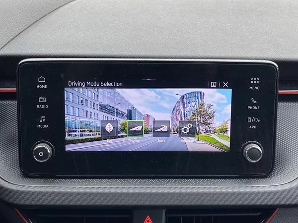 Škoda Scala 1.0 TSI Monte Carlo - foto 13