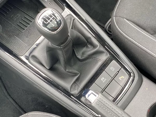 Škoda Scala 1.0 TSI Monte Carlo - foto 15