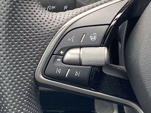 Škoda Scala 1.0 TSI Monte Carlo - foto 17