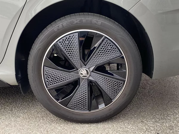 Škoda Scala 1.0 TSI Monte Carlo - foto 25