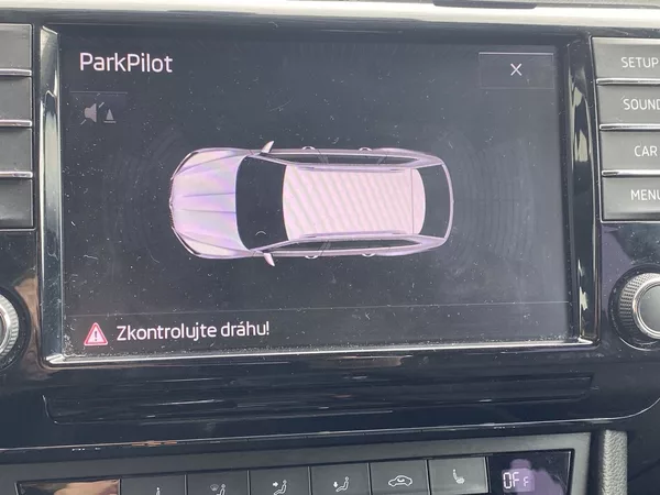 Škoda Superb Combi 2.0 TDI Ambition - foto 11
