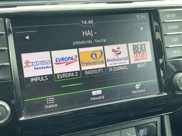 Škoda Superb Combi 2.0 TDI Ambition - foto 12