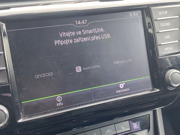 Škoda Superb Combi 2.0 TDI Ambition - foto 19