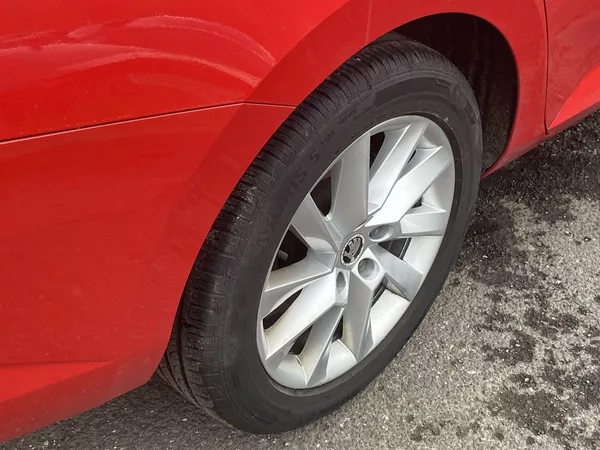 Škoda Superb Combi 2.0 TDI Ambition - foto 27