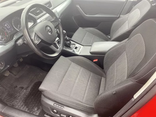 Škoda Superb Combi 2.0 TDI Ambition - foto 7