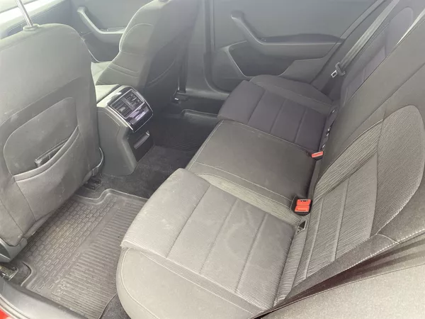 Škoda Superb Combi 2.0 TDI Ambition - foto 8