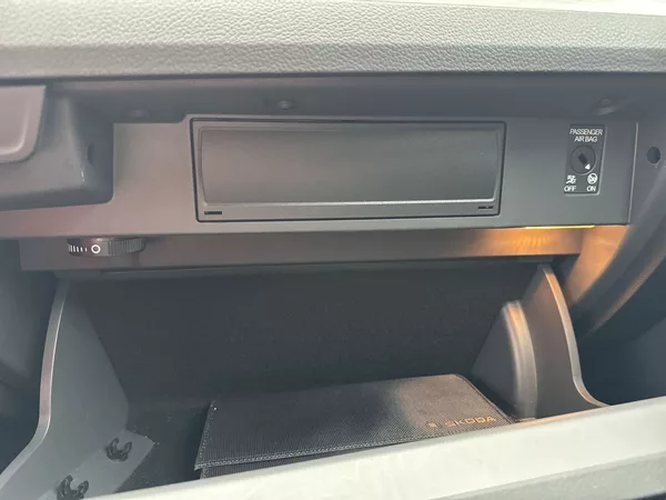 Škoda Superb Combi 2.0 TDI DSG Ambition - foto 25