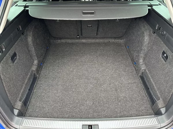 Škoda Superb Combi 2.0 TDI DSG Ambition - foto 26