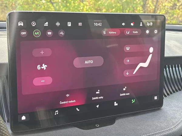 Škoda Superb Combi 2.0 TDI 4x4 DSG Sportlin - foto 14