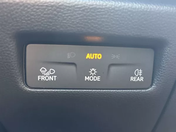 Škoda Superb Combi 2.0 TDI 4x4 DSG Sportlin - foto 16