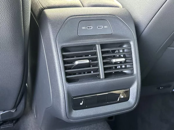 Škoda Superb Combi 2.0 TDI 4x4 DSG Sportlin - foto 28