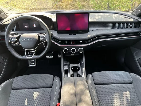 Škoda Superb Combi 2.0 TDI 4x4 DSG Sportlin - foto 5