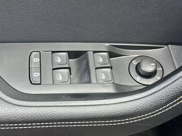 Škoda Superb Combi 2.0 TDI DSG Style - foto 11