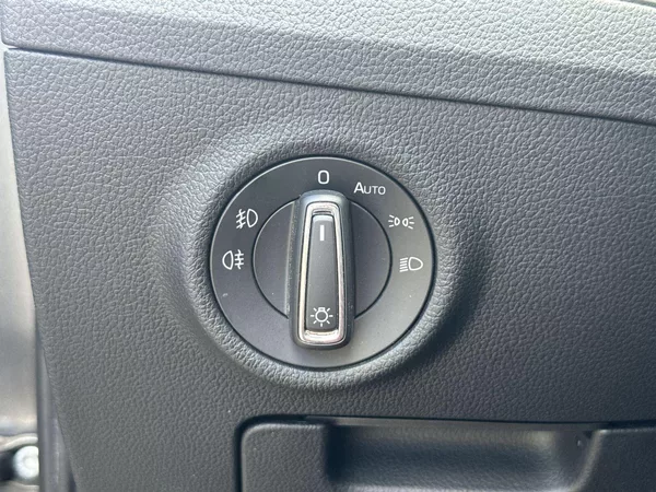 Škoda Superb Combi 2.0 TDI DSG Style - foto 12