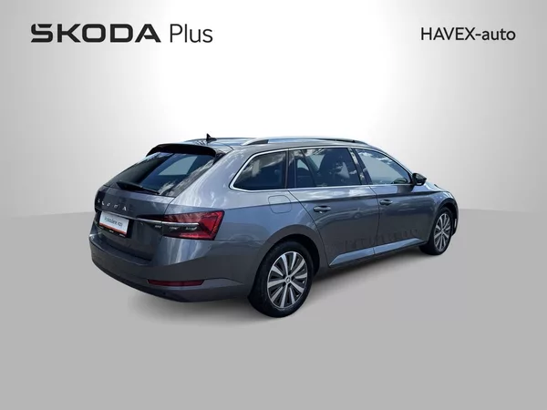Škoda Superb Combi 2.0 TDI DSG Style - foto 2