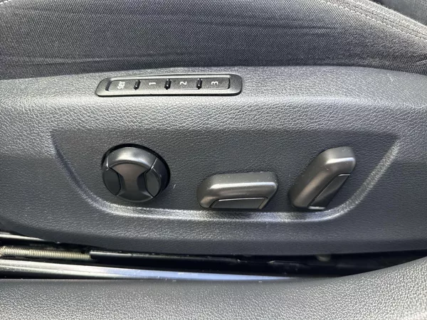 Škoda Superb Combi 2.0 TDI DSG Style - foto 26