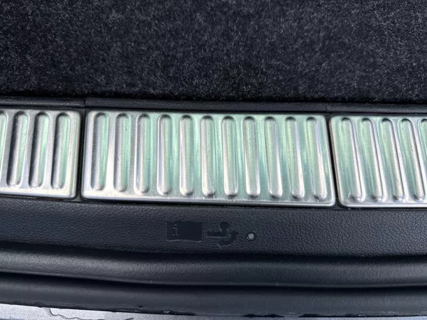 Škoda Superb Combi 2.0 TDI DSG Style - foto 27