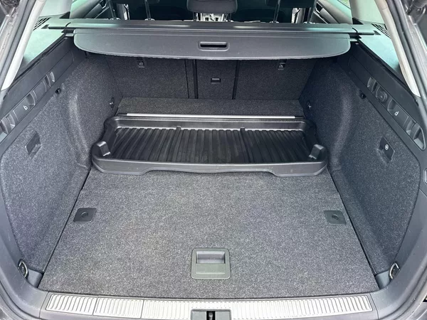 Škoda Superb Combi 2.0 TDI DSG Style - foto 29