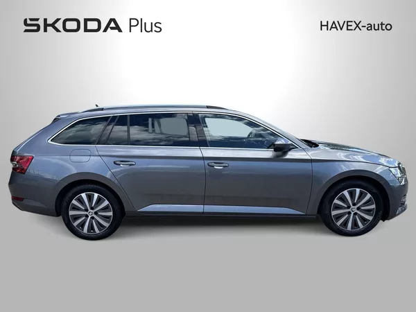 Škoda Superb Combi 2.0 TDI DSG Style - foto 33