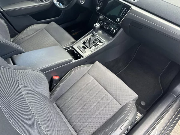 Škoda Superb Combi 2.0 TDI DSG Style - foto 9