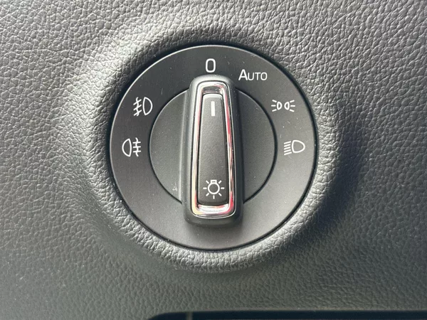 Škoda Superb Combi 2.0 TDI DSG Sportline - foto 13