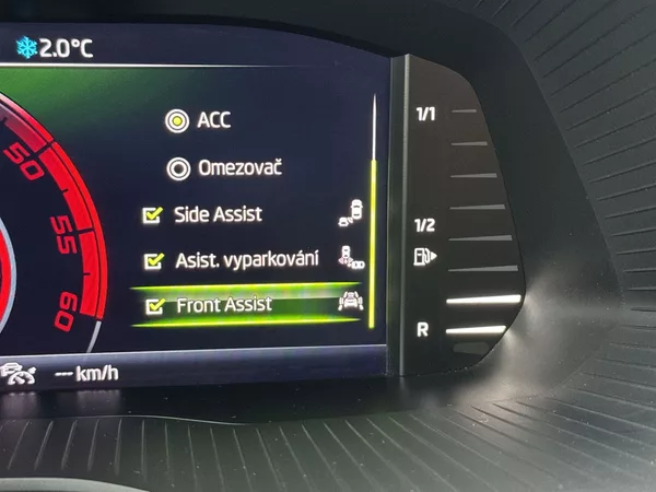 Škoda Superb Combi 2.0 TDI DSG Sportline - foto 18