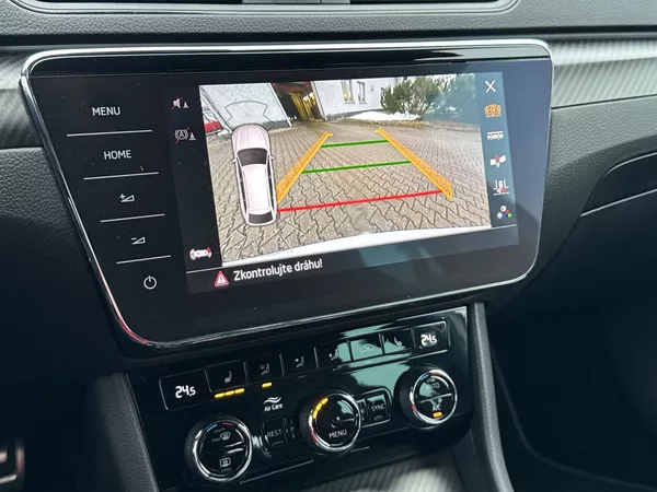 Škoda Superb Combi 2.0 TDI DSG Sportline - foto 21