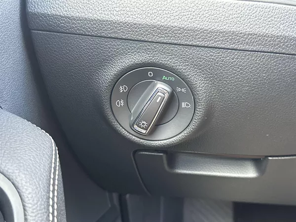 Škoda Superb Combi 2.0 TDI DSG Style - foto 17