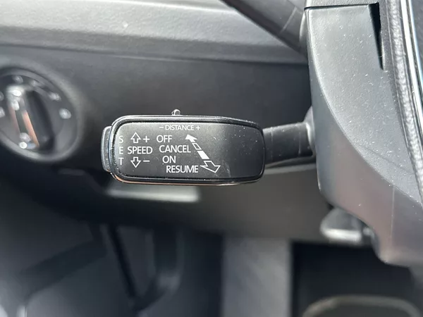 Škoda Superb Combi 2.0 TDI DSG Style - foto 19