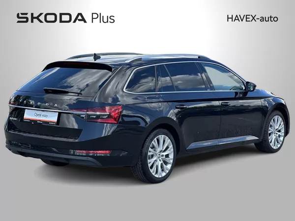 Škoda Superb Combi 2.0 TDI DSG Style - foto 2