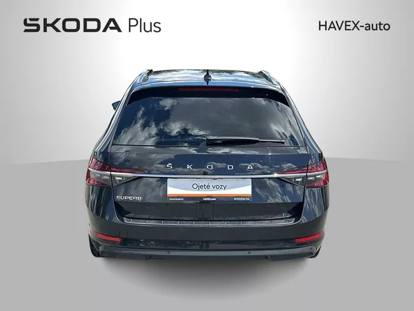 Škoda Superb Combi 2.0 TDI DSG Style - foto 31