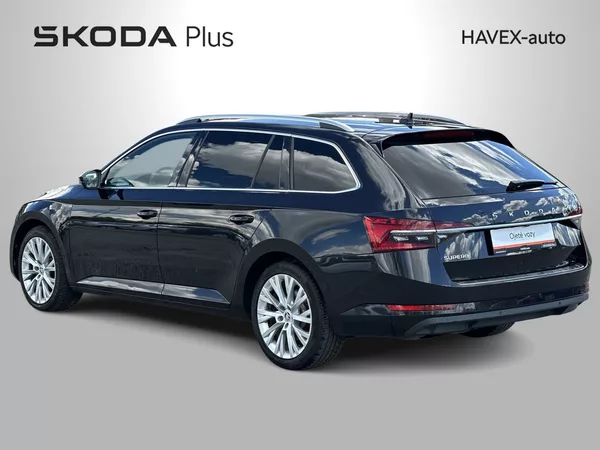 Škoda Superb Combi 2.0 TDI DSG Style - foto 33
