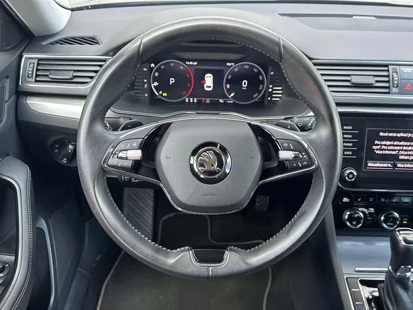 Škoda Superb Combi 2.0 TDI DSG Style - foto 6