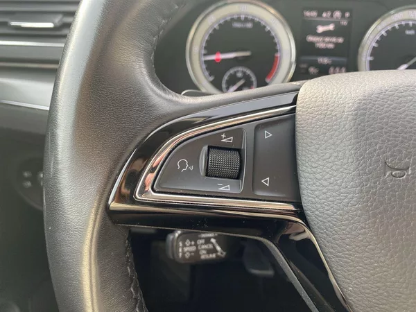 Škoda Superb Combi 2.0 TDI 4x4 DSG Scout - foto 15