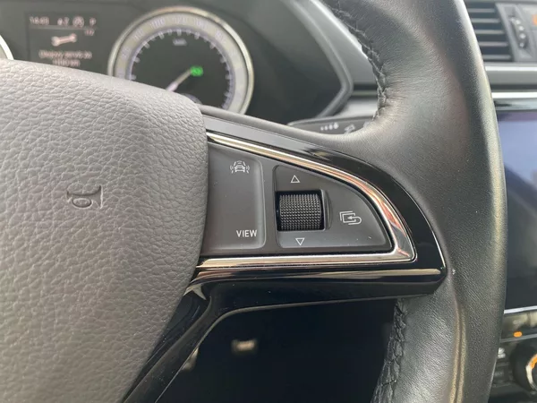 Škoda Superb Combi 2.0 TDI 4x4 DSG Scout - foto 16