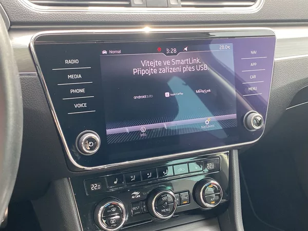 Škoda Superb Combi 2.0 TDI 4x4 DSG Scout - foto 18