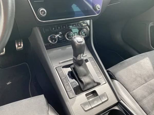 Škoda Superb Combi 2.0 TDI 4x4 DSG Scout - foto 24