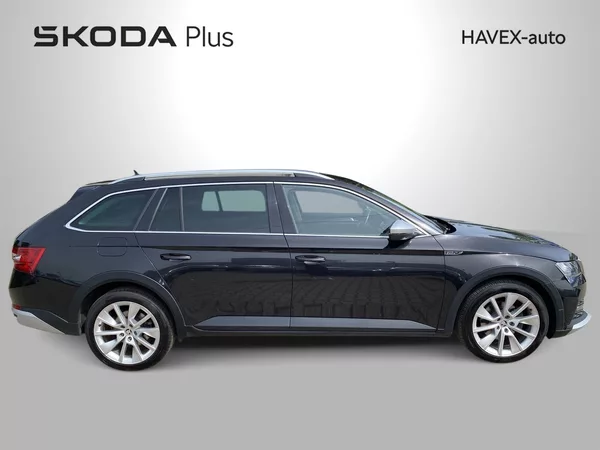 Škoda Superb Combi 2.0 TDI 4x4 DSG Scout - foto 34