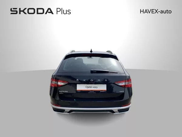 Škoda Superb Combi 2.0 TDI 4x4 DSG Scout - foto 35