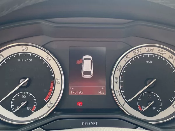 Škoda Superb Combi 2.0 TDI 4x4 DSG Scout - foto 6