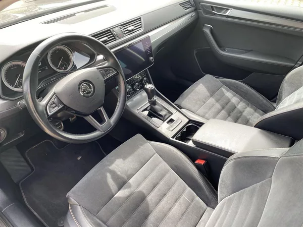 Škoda Superb Combi 2.0 TDI 4x4 DSG Scout - foto 8
