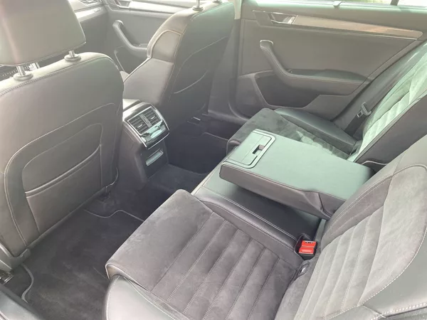 Škoda Superb Combi 2.0 TDI 4x4 DSG Scout - foto 9