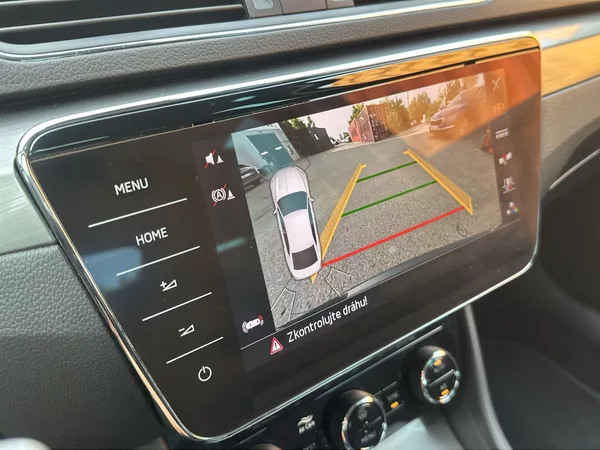 Škoda Superb 2.0 TDI 4x4 DSG Style + - foto 12