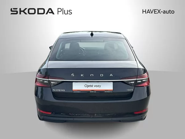 Škoda Superb 2.0 TDI 4x4 DSG Style + - foto 32