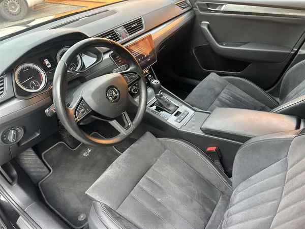 Škoda Superb 2.0 TDI 4x4 DSG Style + - foto 7