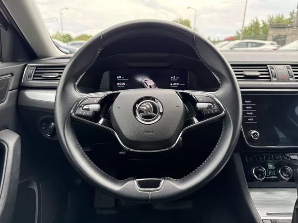Škoda Superb 2.0 TDI Ambition - foto 10