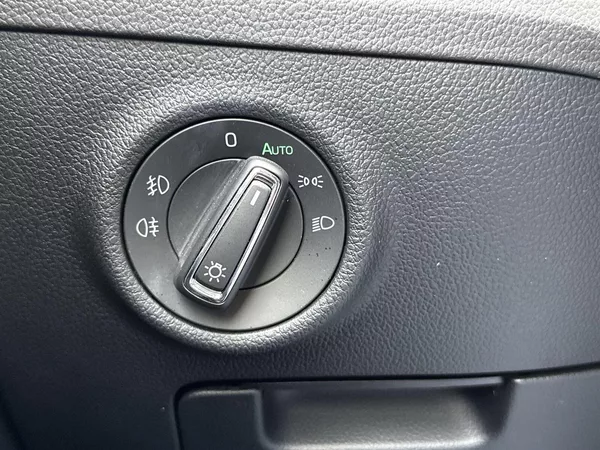 Škoda Superb 2.0 TDI Ambition - foto 18