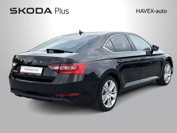 Škoda Superb 2.0 TDI Ambition - foto 2
