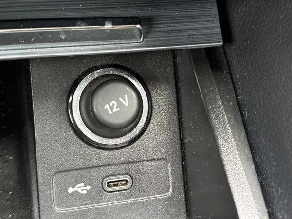 Škoda Superb 2.0 TDI Ambition - foto 25