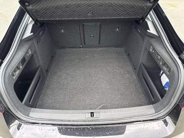 Škoda Superb 2.0 TDI Ambition - foto 31